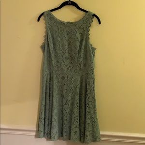 Sleeveless lace dress